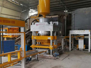 全自動仿石磚機生產(chǎn)PC仿石磚機